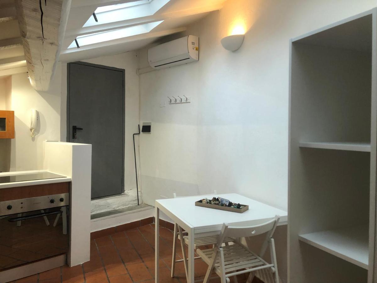 Apartamento Il Tetto Fiorito Dell'Isola Milán Exterior foto