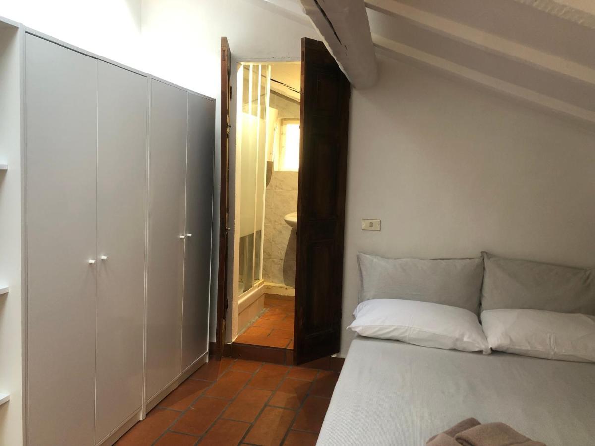 Apartamento Il Tetto Fiorito Dell'Isola Milán Exterior foto