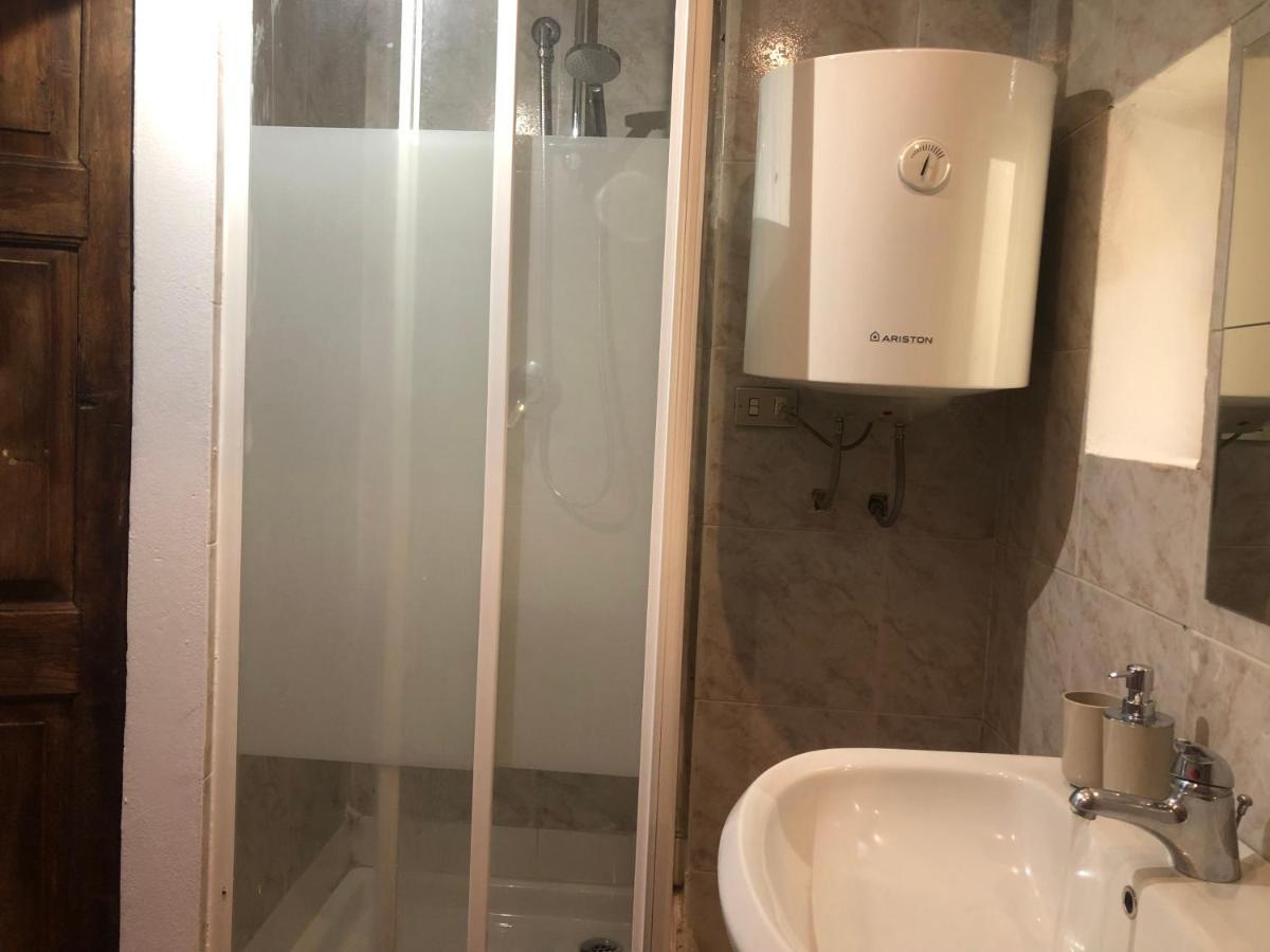 Apartamento Il Tetto Fiorito Dell'Isola Milán Exterior foto