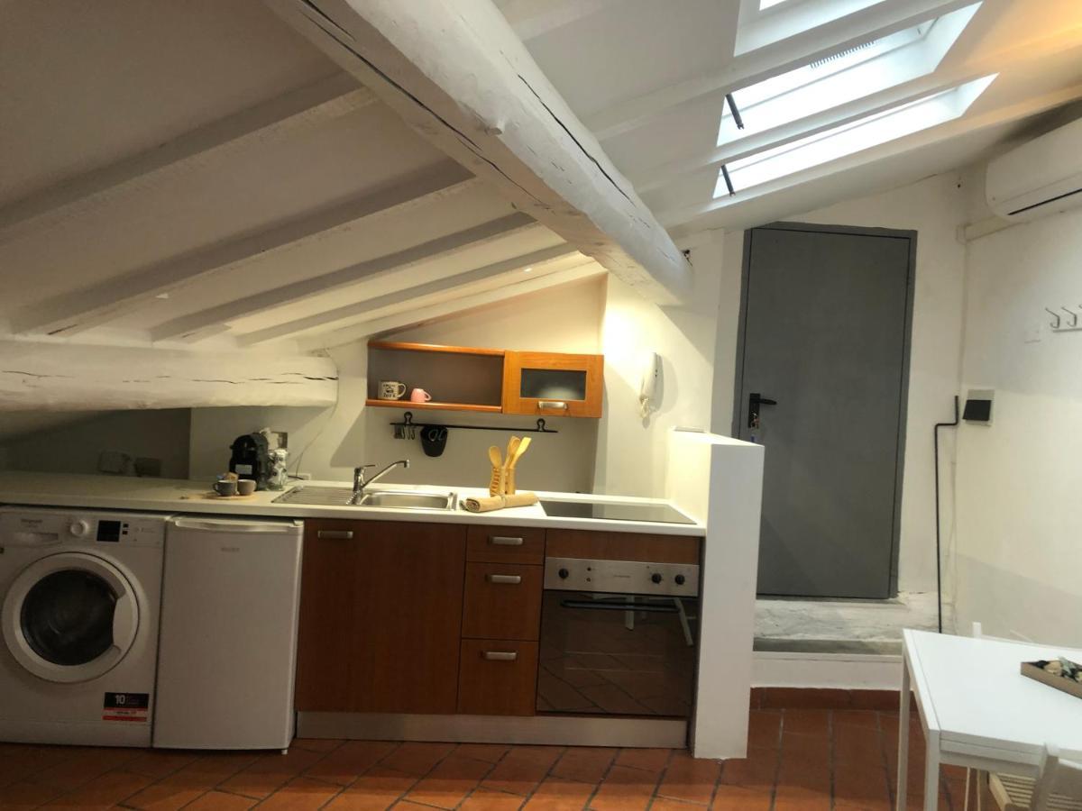 Apartamento Il Tetto Fiorito Dell'Isola Milán Exterior foto