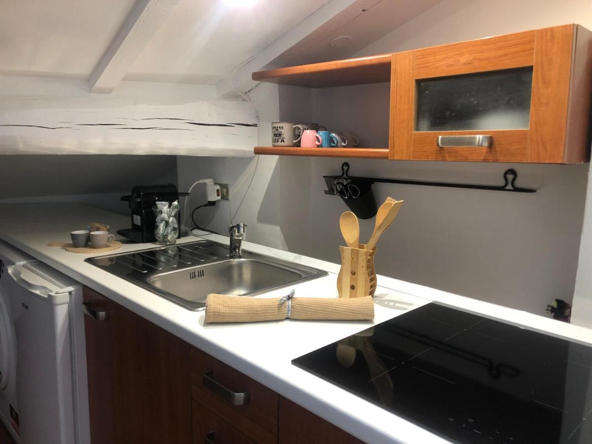 Apartamento Il Tetto Fiorito Dell'Isola Milán Exterior foto