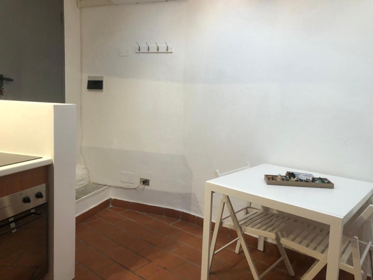 Apartamento Il Tetto Fiorito Dell'Isola Milán Exterior foto